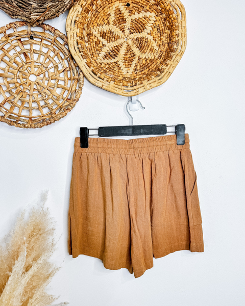 Linen Shorts (Camel)