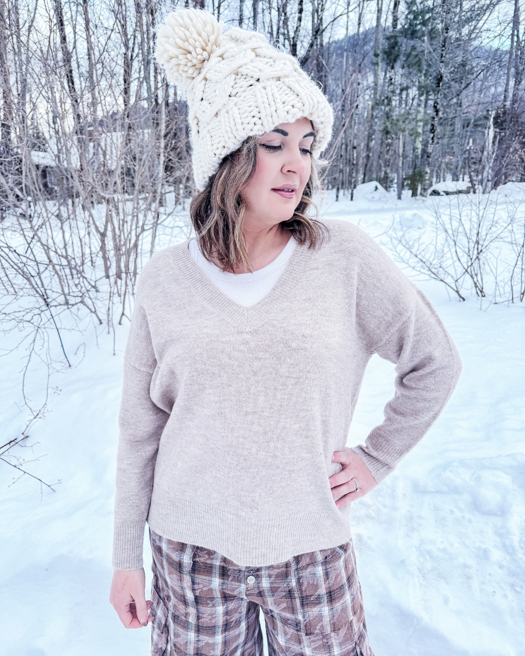 Cinnamon Ridge V-neck Knit Sweater (Light Taupe)