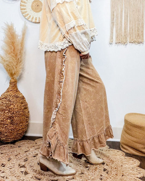 Floral Print Ruffle Hem Pants (Almond)