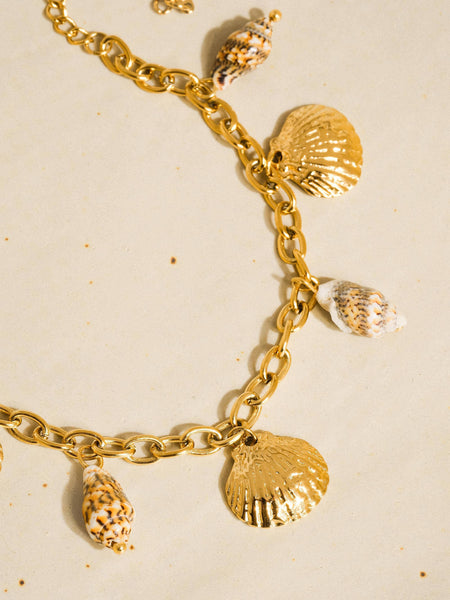 Ravello 18K Gold Non-Tarnish Seashell Charm Bracelet
