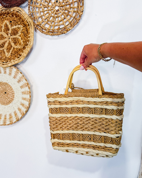 Intricate Basket Weave Square Hand Bag: KA