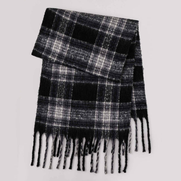 Trendy Plaid Tassel Knit Scarf (Black/Off White)